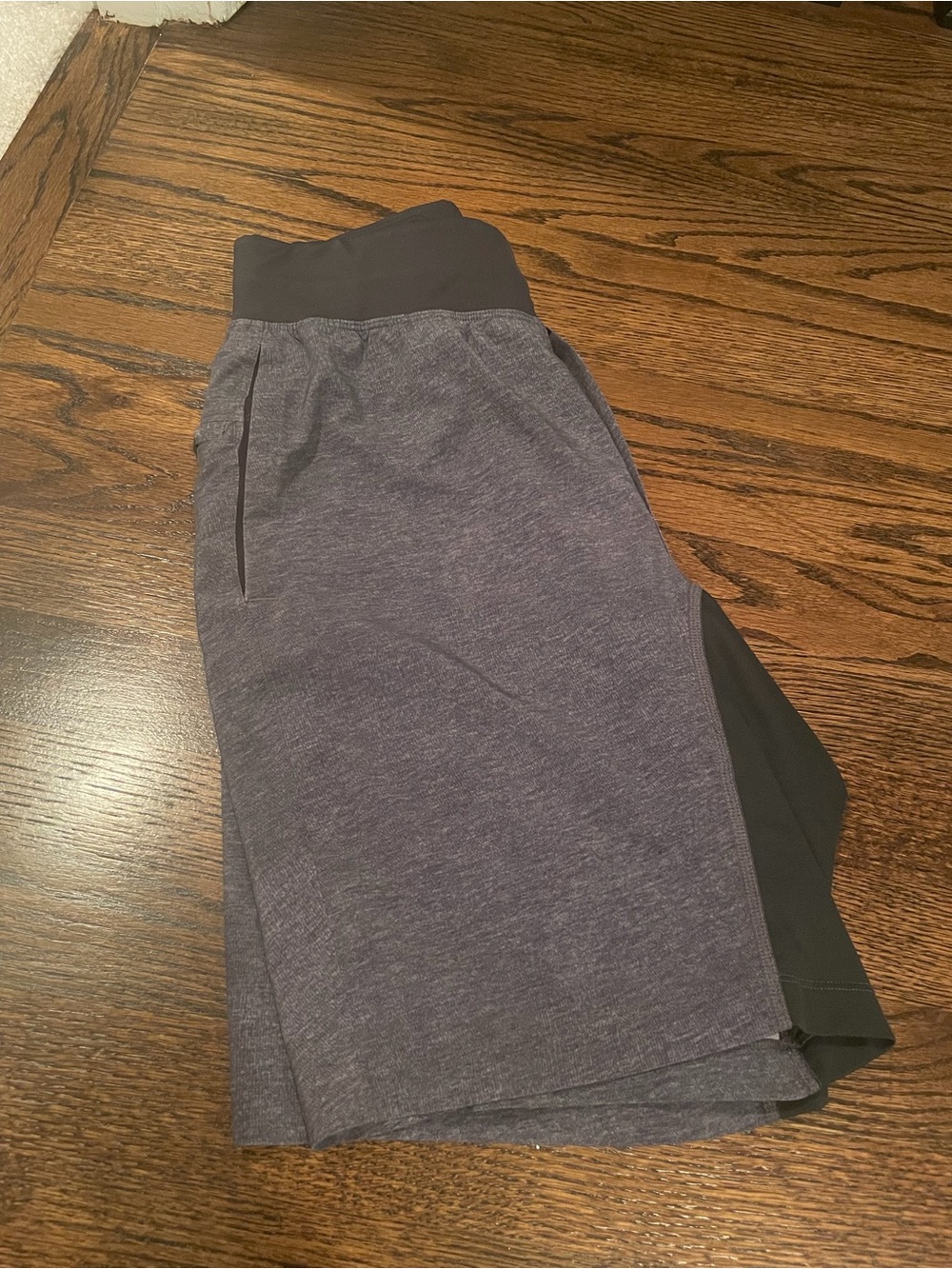lululemon athletica Men's Athletic Shorts in Heathered Navy and Black